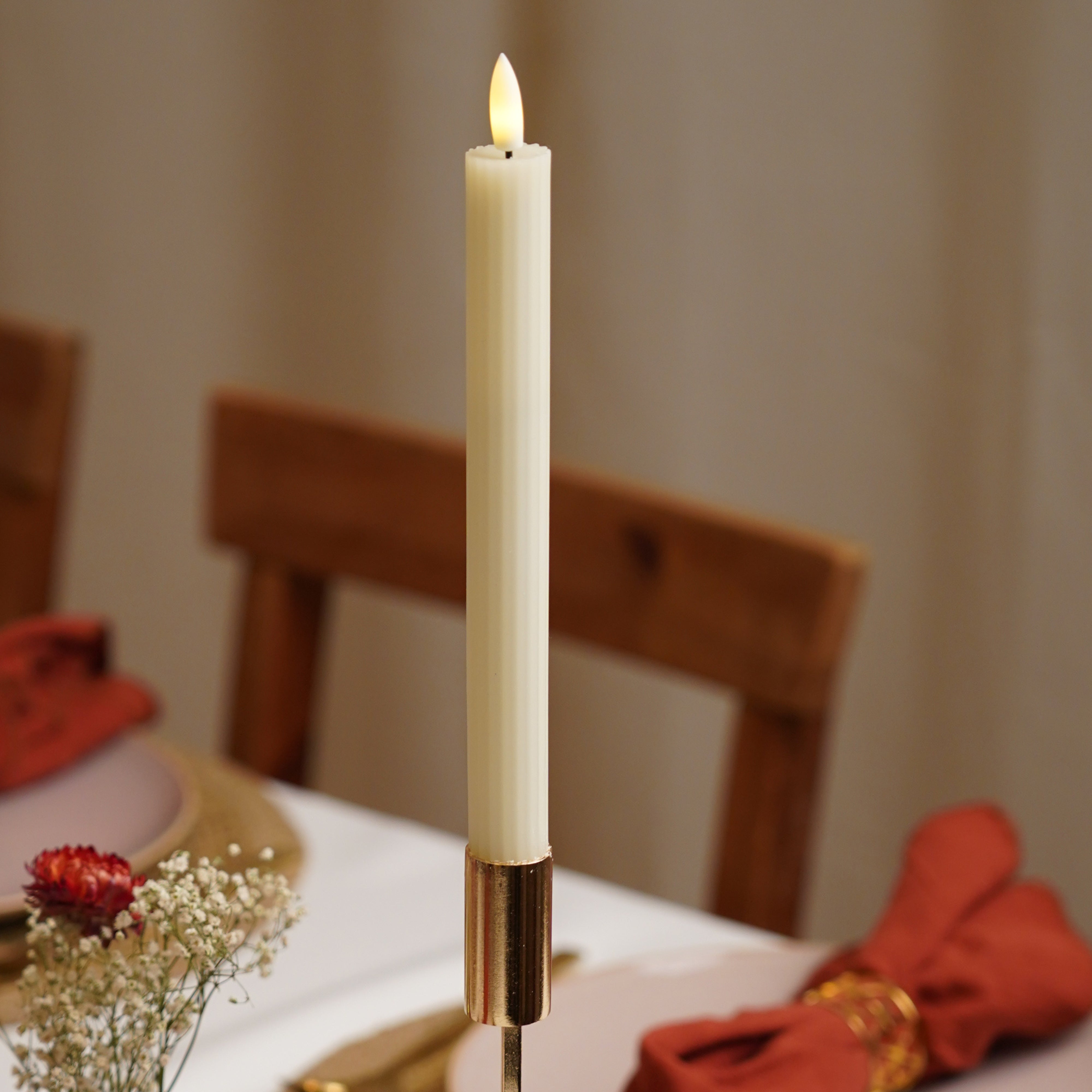 LED Stabkerze Echtwachs - Gerillt Cremeweiß